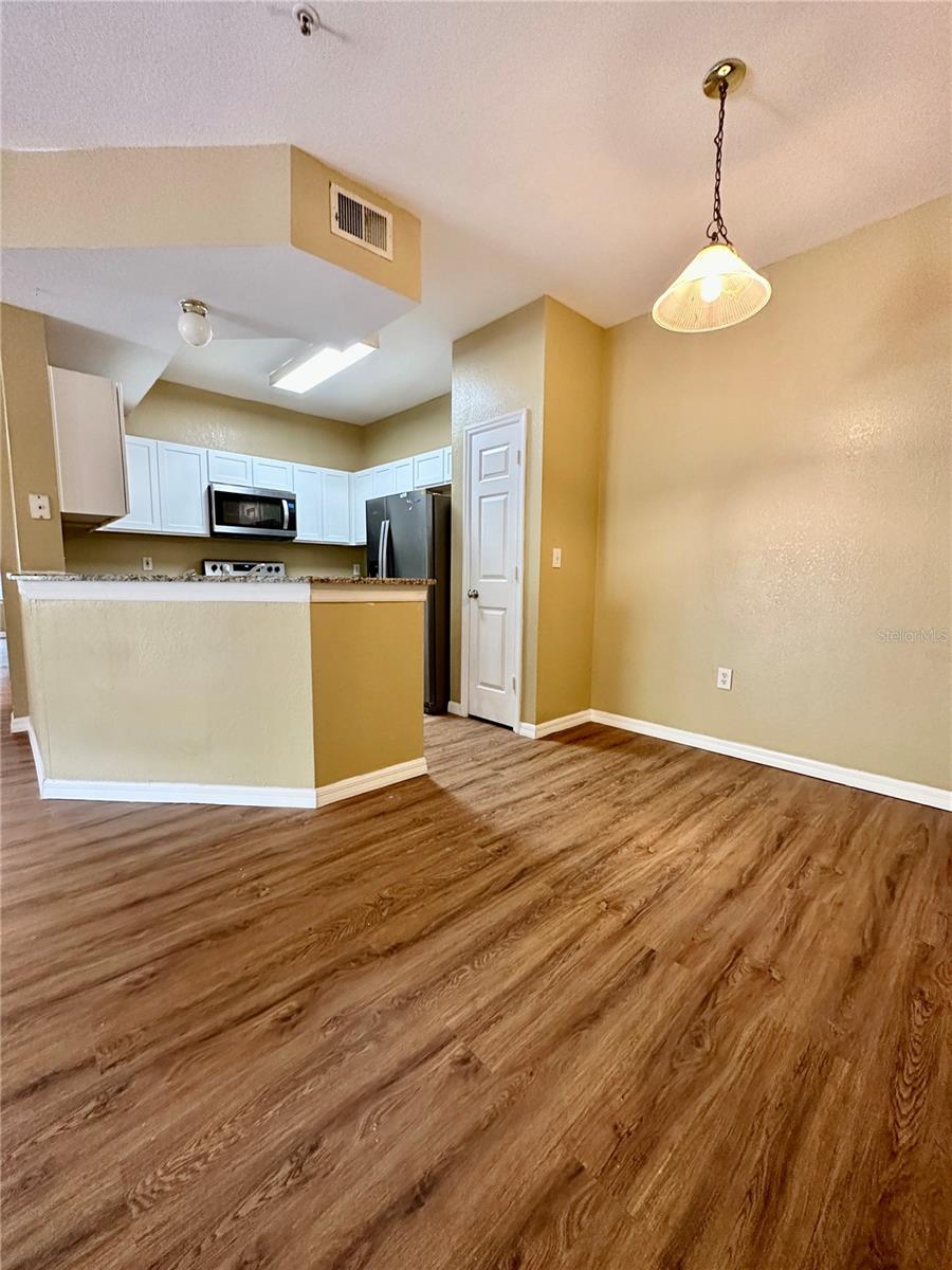 BORDEAUX CONDOMINIUM - Residential Lease