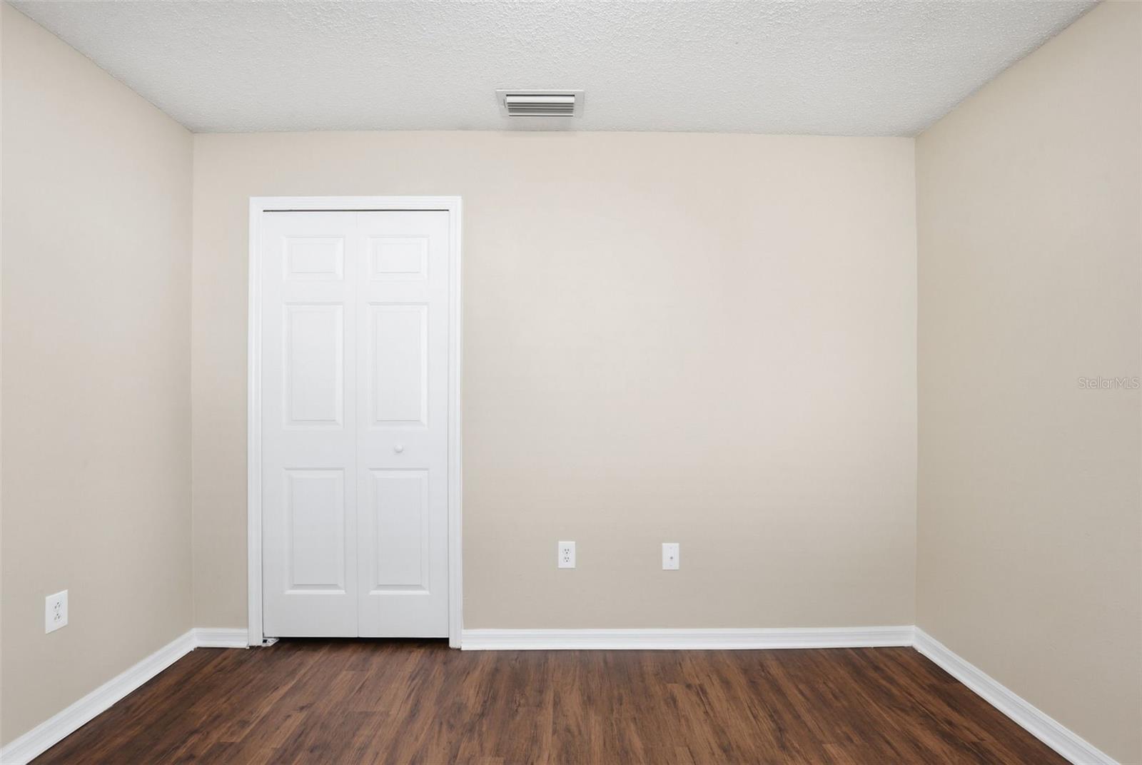 3144 SUMMER HOUSE DRIVE