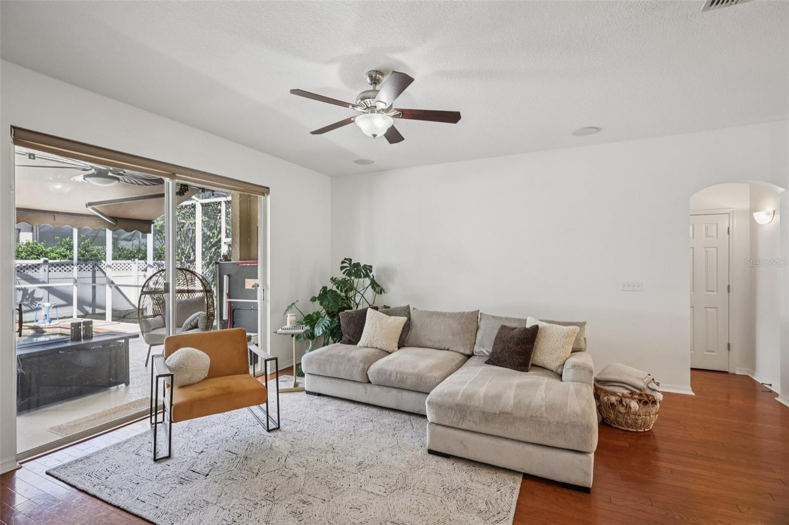 MEADOW WOODS RESERVE - Residential