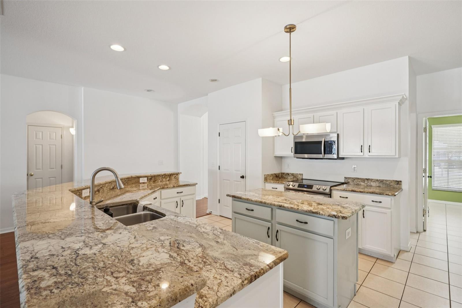 MEADOW WOODS RESERVE - Residential