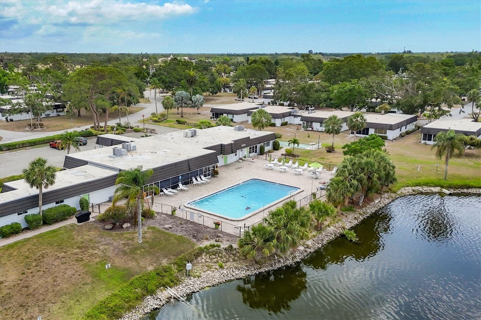 GLEN OAKS RIDGE VILLAS 2 - Residential