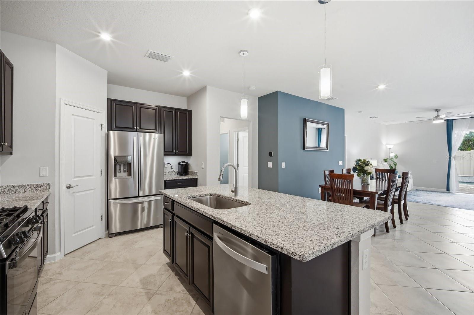 LUCAYA LAKE CLUB PH 4C - Residential