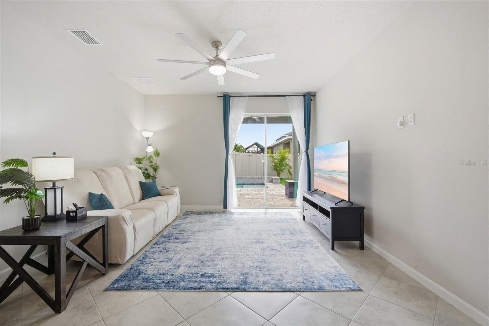 LUCAYA LAKE CLUB PH 4C - Residential