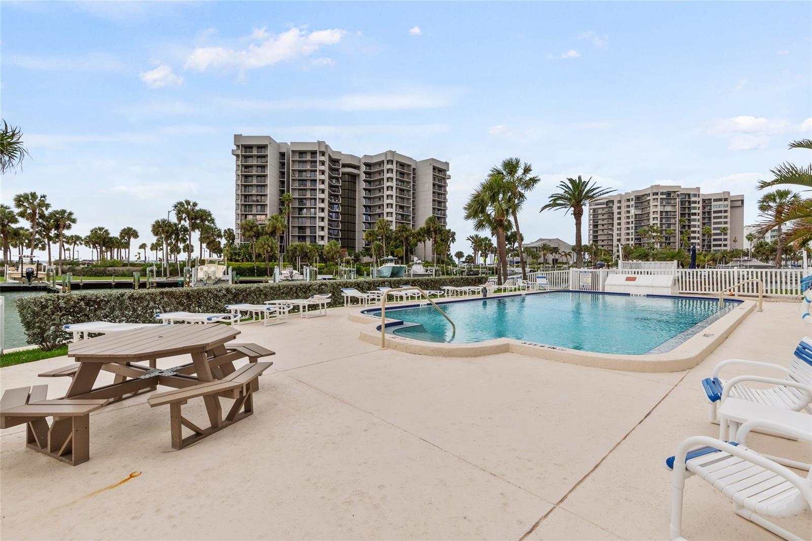 HARBORAGE CONDO BELLEAIR BEACH - Residential