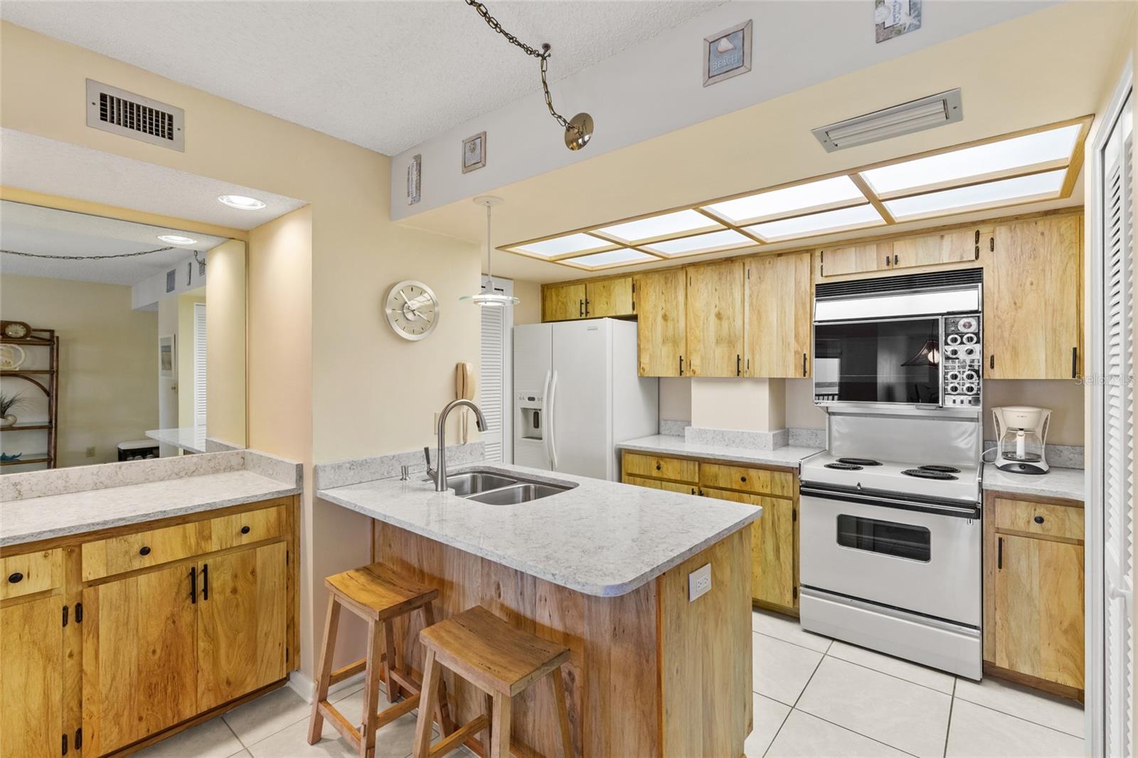 HARBORAGE CONDO BELLEAIR BEACH - Residential