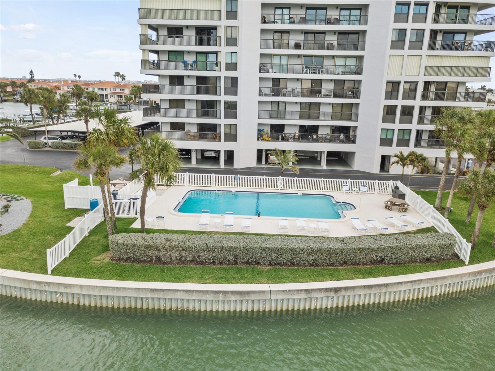 HARBORAGE CONDO BELLEAIR BEACH - Residential