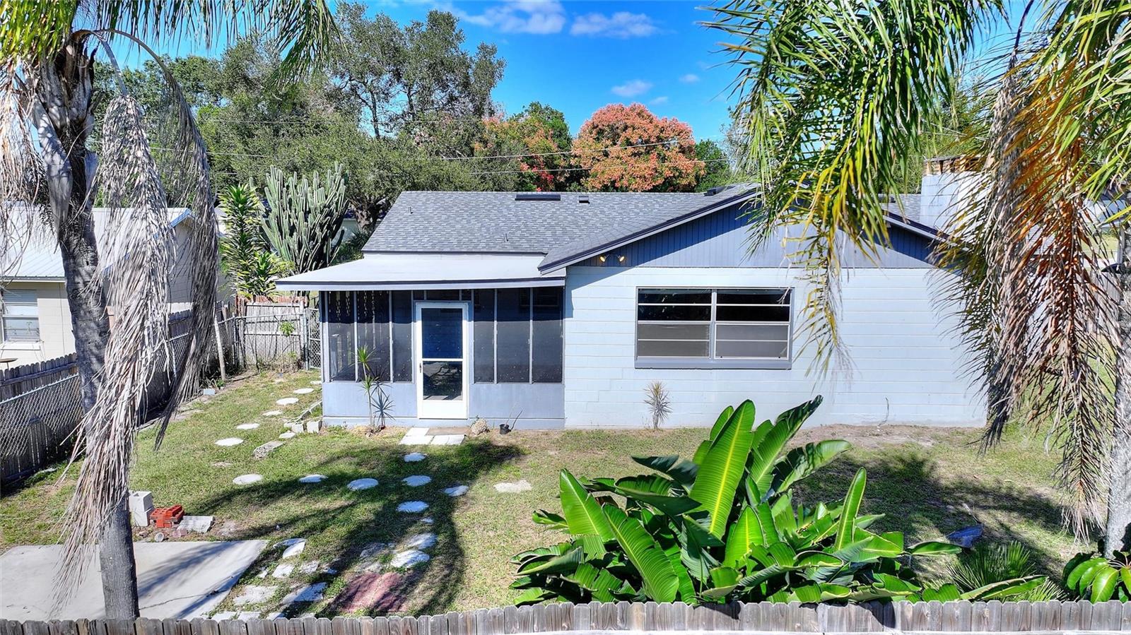 GROVE ESTATES SECOND ADD - Residential