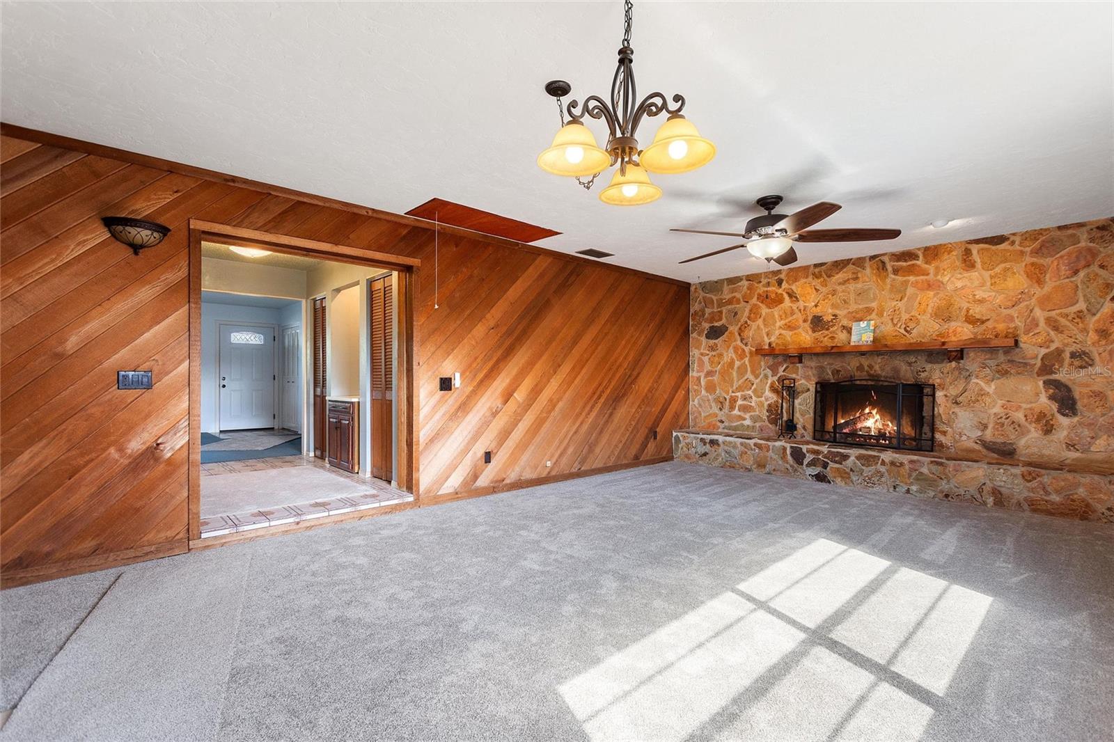 GROVE ESTATES SECOND ADD - Residential