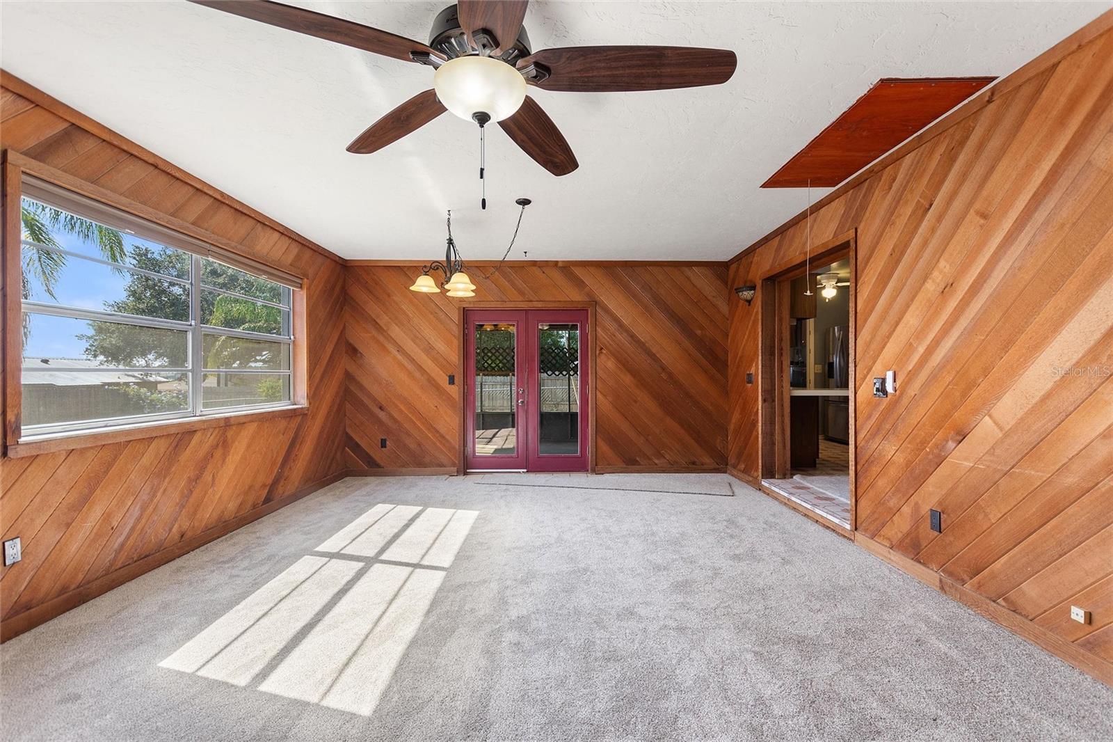 GROVE ESTATES SECOND ADD - Residential