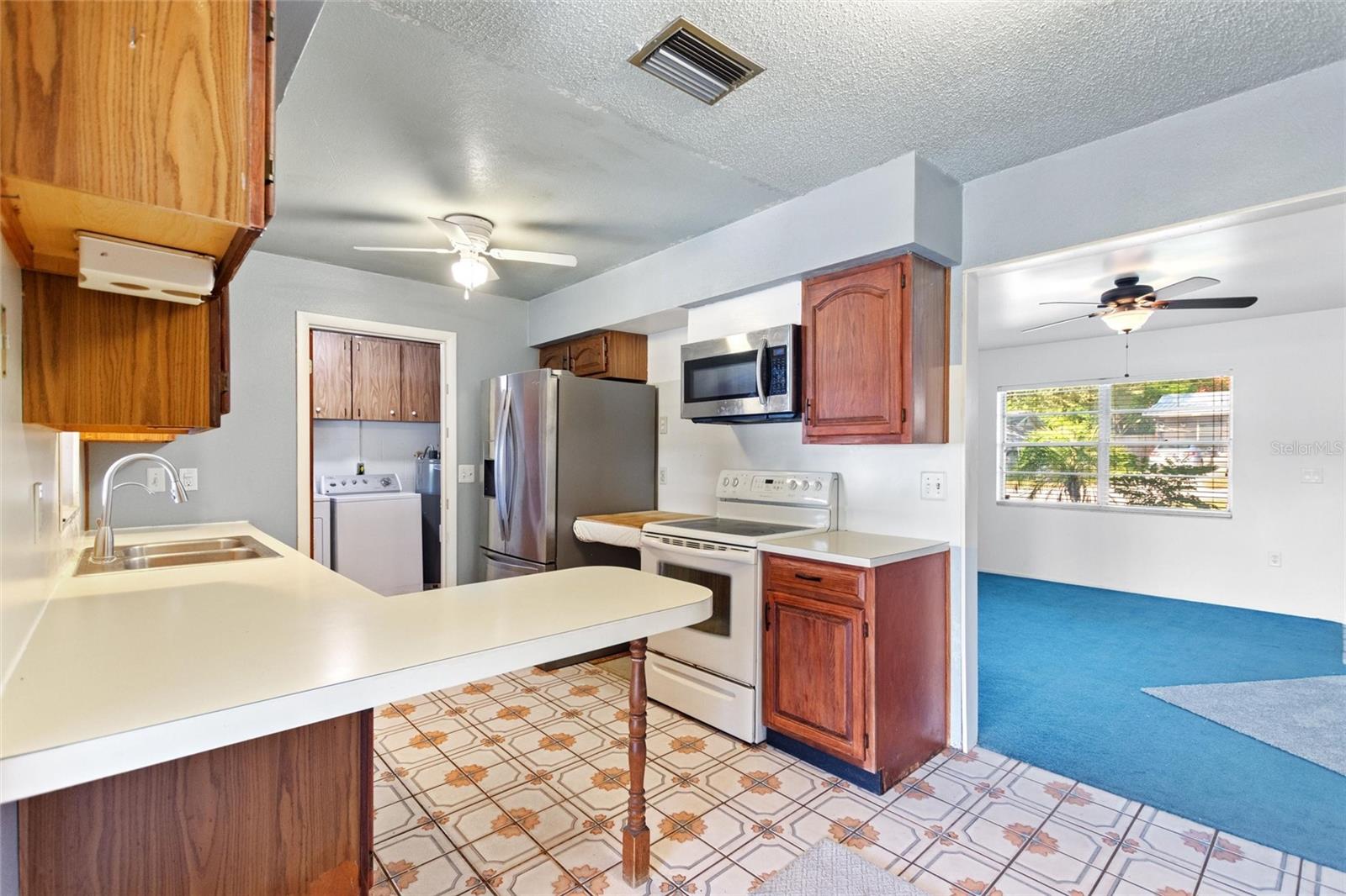 GROVE ESTATES SECOND ADD - Residential