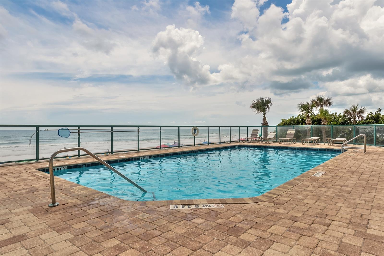 Towers Grande Condo - Residential