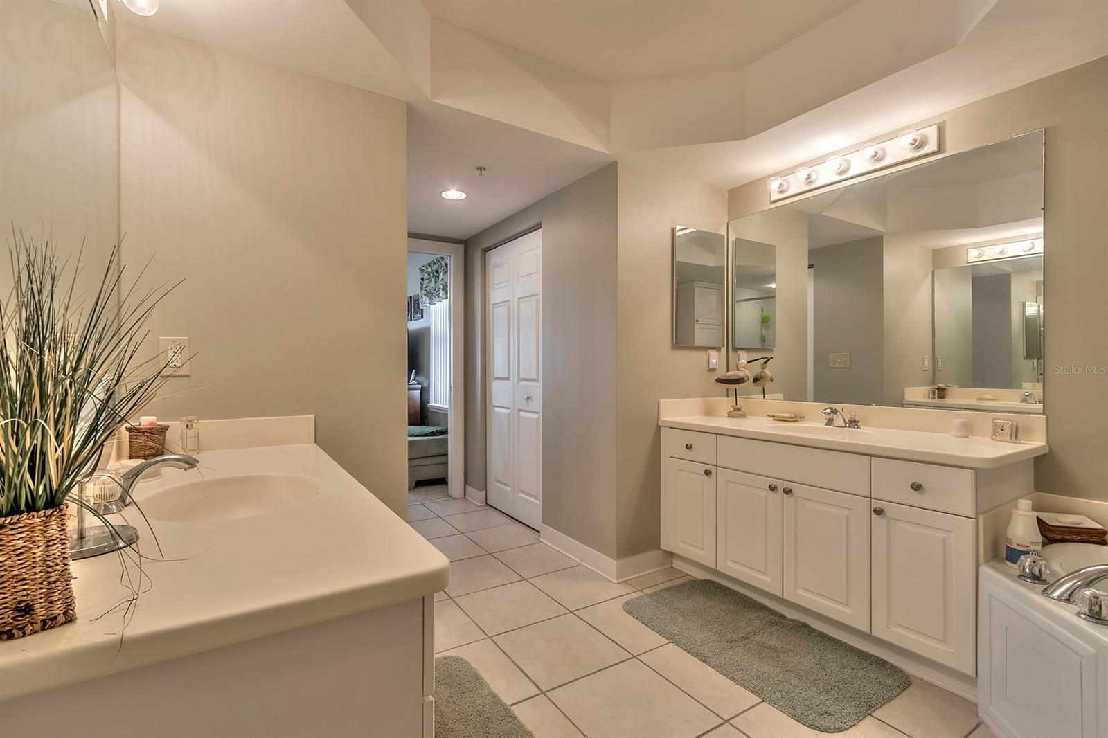 Towers Grande Condo - Residential