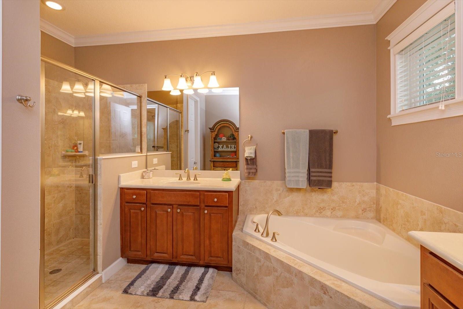 GRANDE OAKS AT HEATHROW - Residential