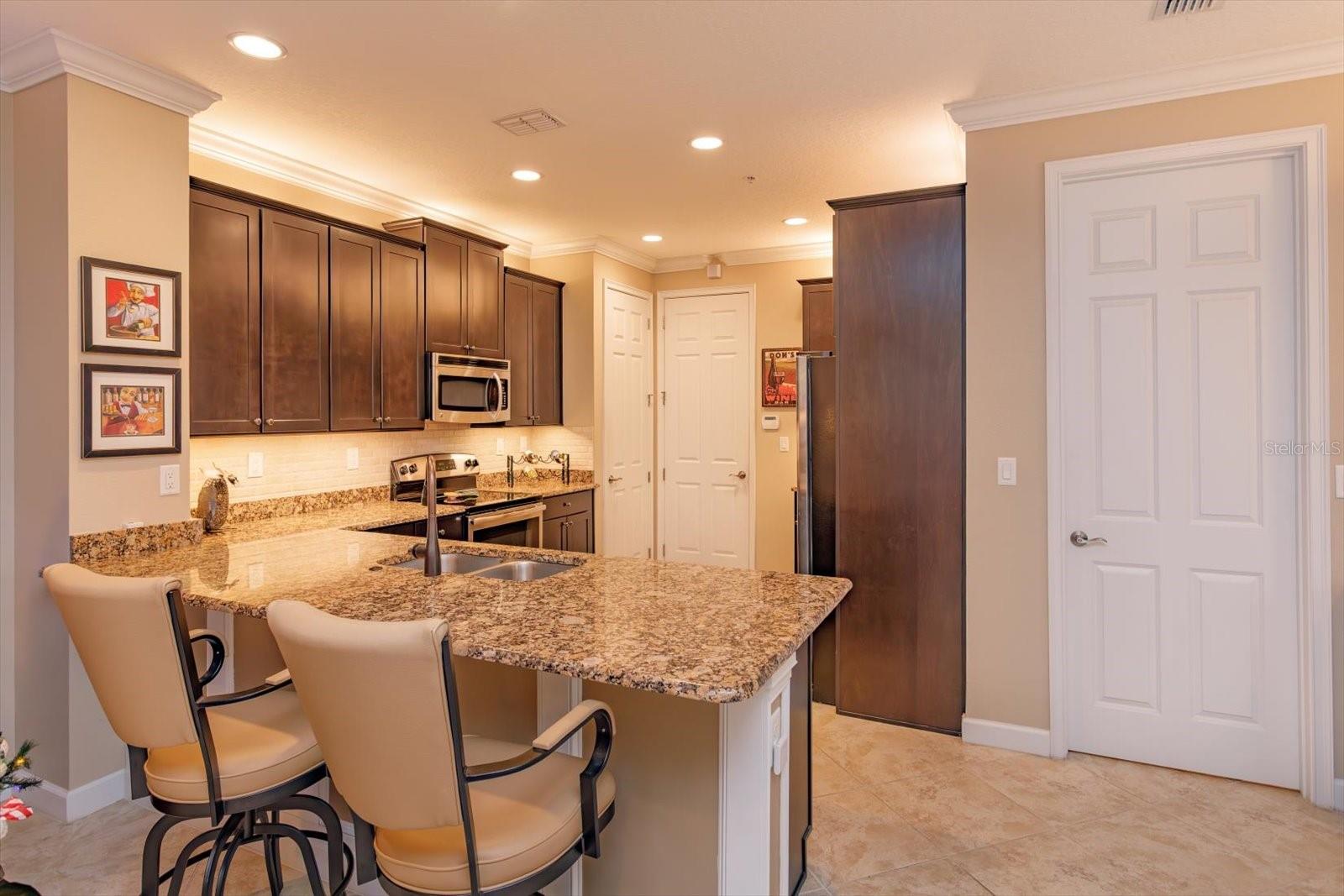 GRANDE OAKS AT HEATHROW - Residential