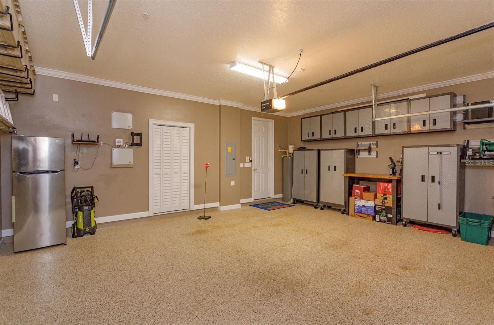 GRANDE OAKS AT HEATHROW - Residential