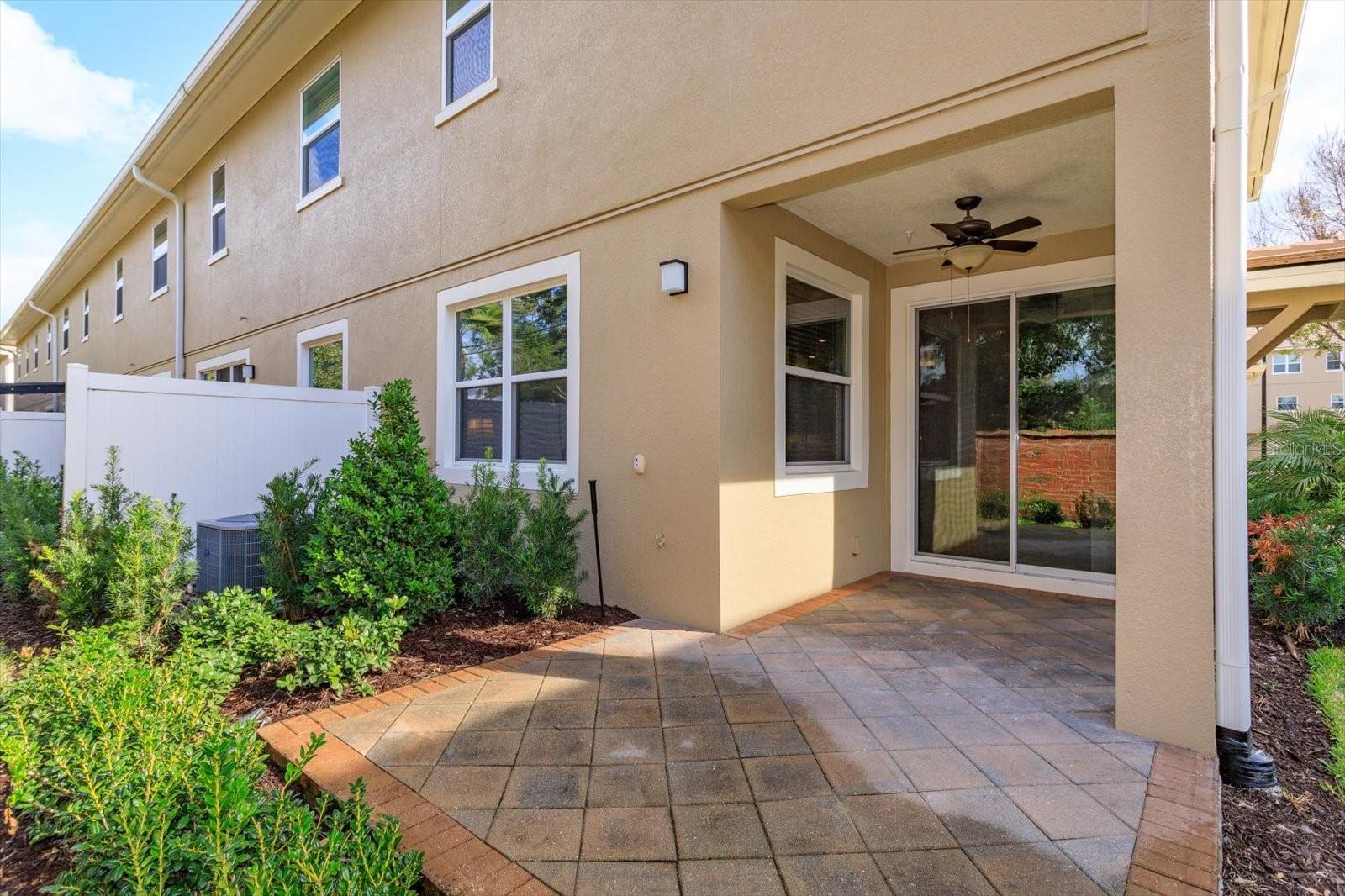 GRANDE OAKS AT HEATHROW - Residential