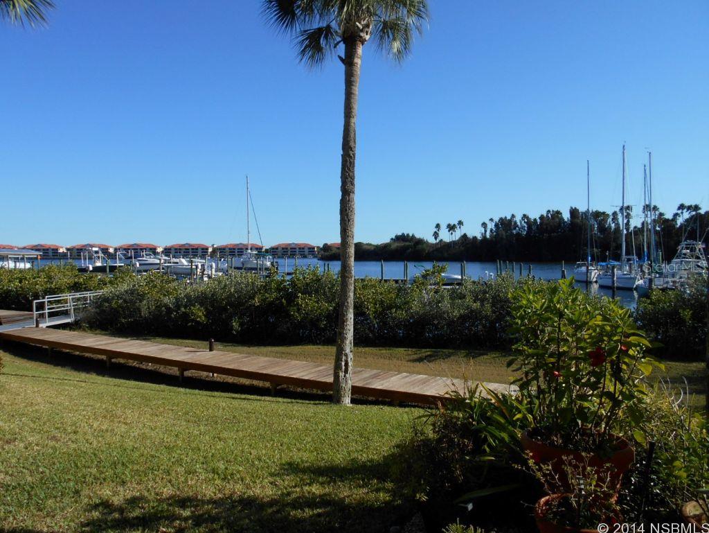 Marina Bay Twnhms - Residential