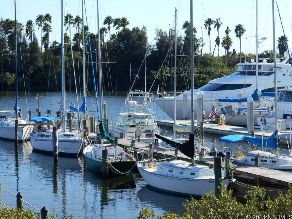 Marina Bay Twnhms - Residential