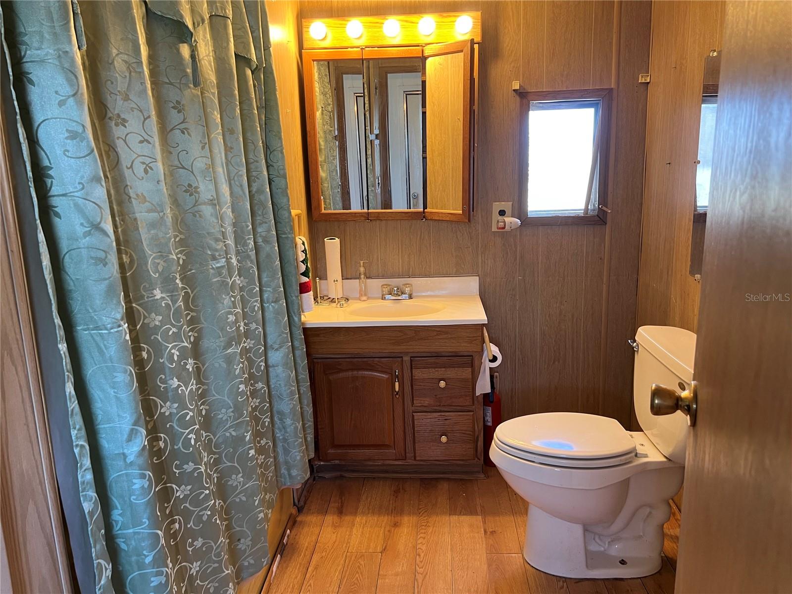 HOLIDAY PARK - Residential