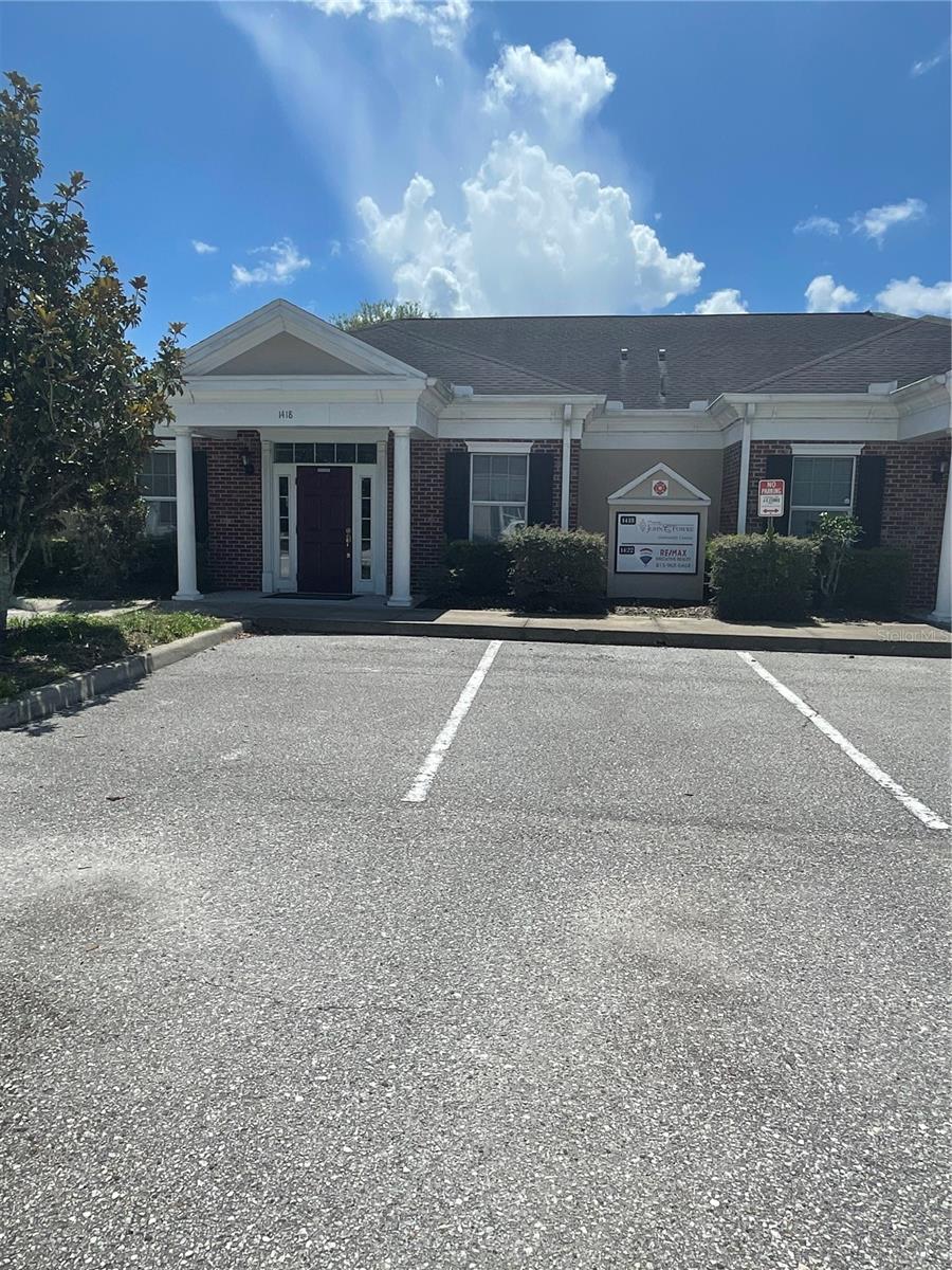 BLOOMINGDALE OAKS EXECUTIVE PA - Commercial Lease