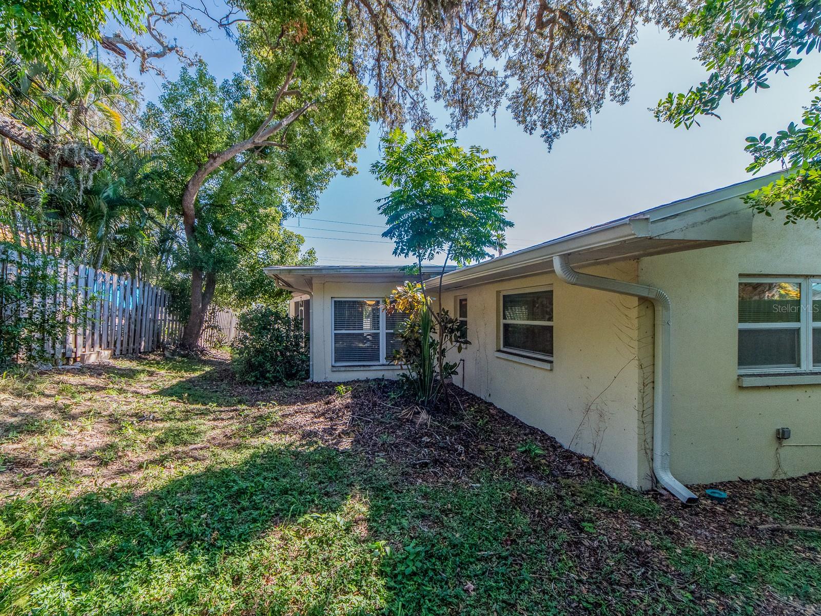HARBOR HILLS - Residential