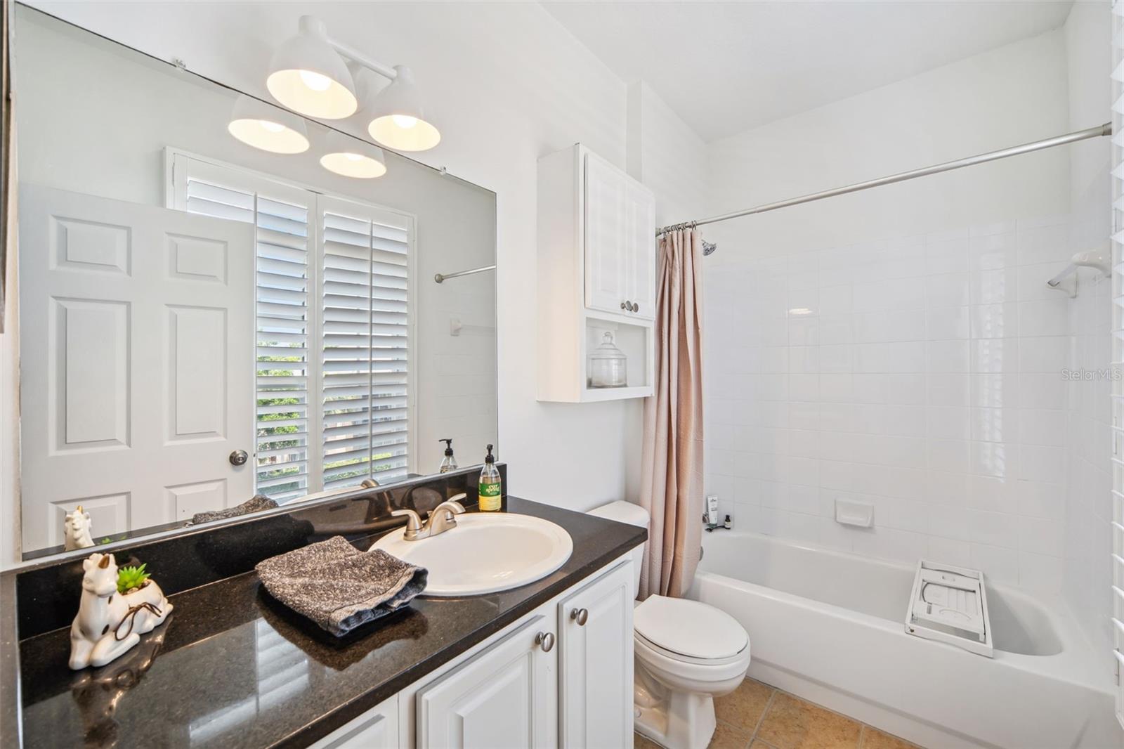 HARBOUR PLACE CITY HOMES A CON - Residential