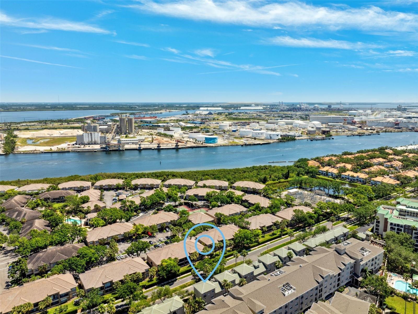 HARBOUR PLACE CITY HOMES A CON - Residential