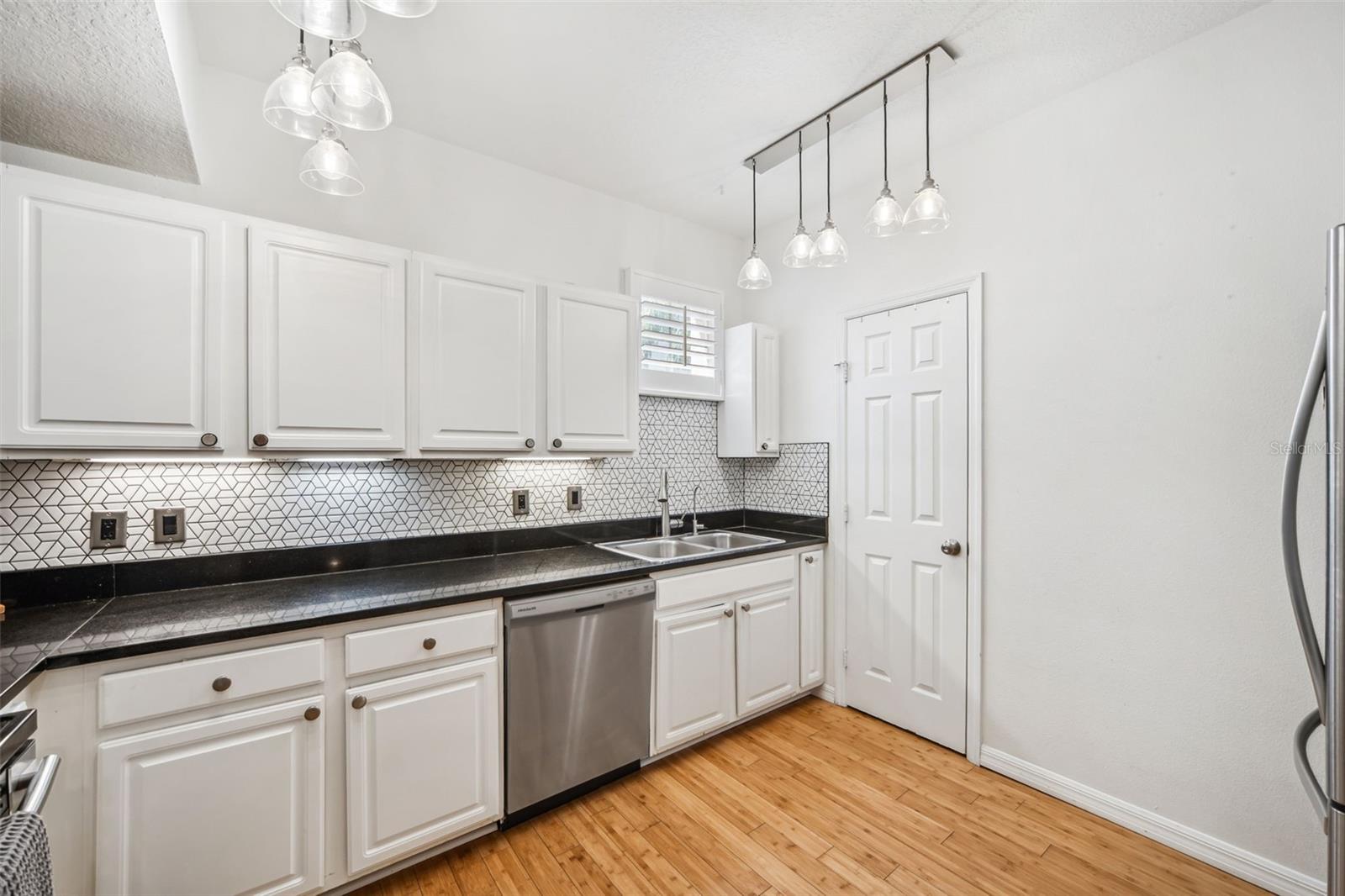 HARBOUR PLACE CITY HOMES A CON - Residential