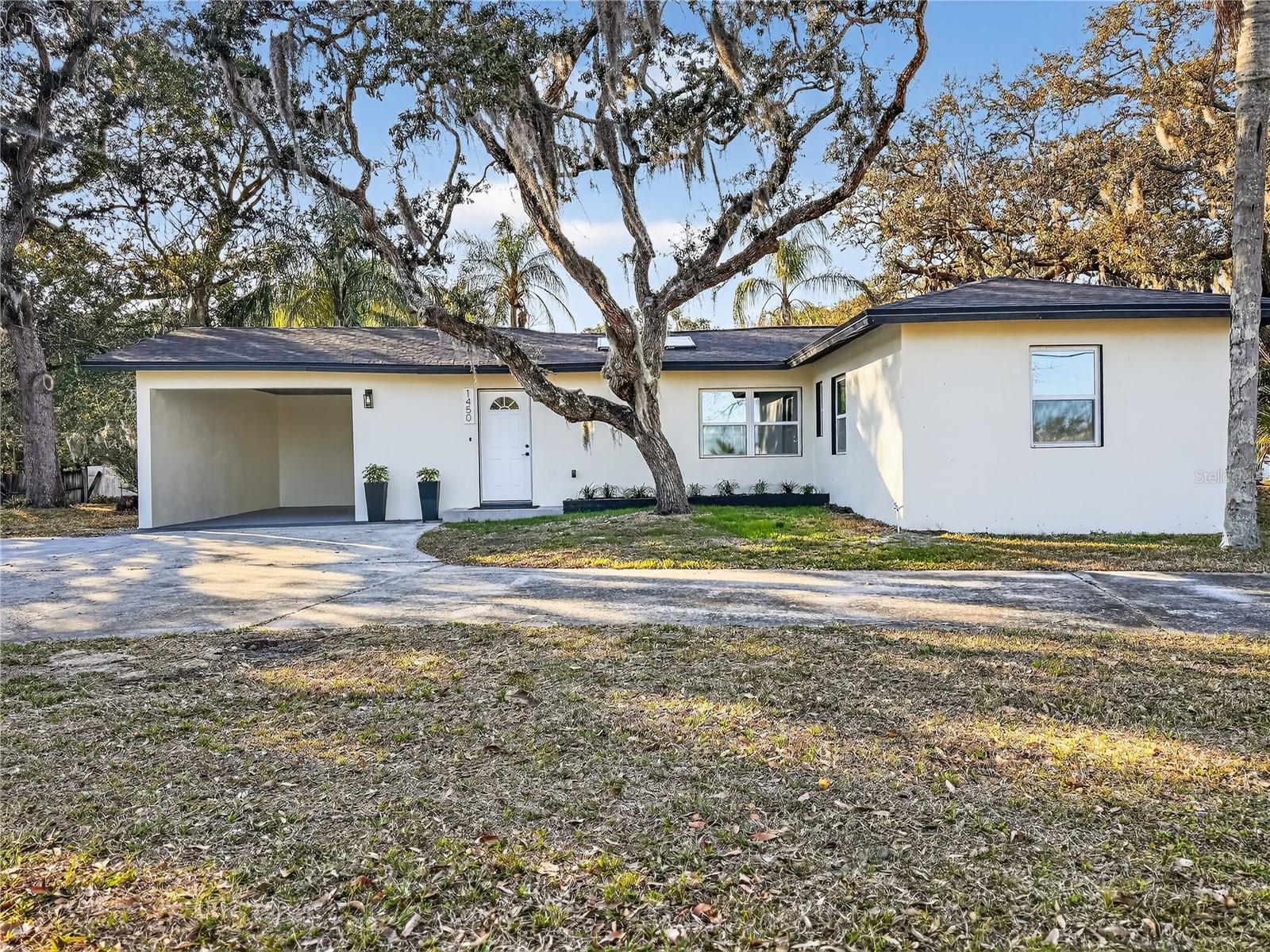 WHISPERING HILLS GOLF ESTATES - Residential