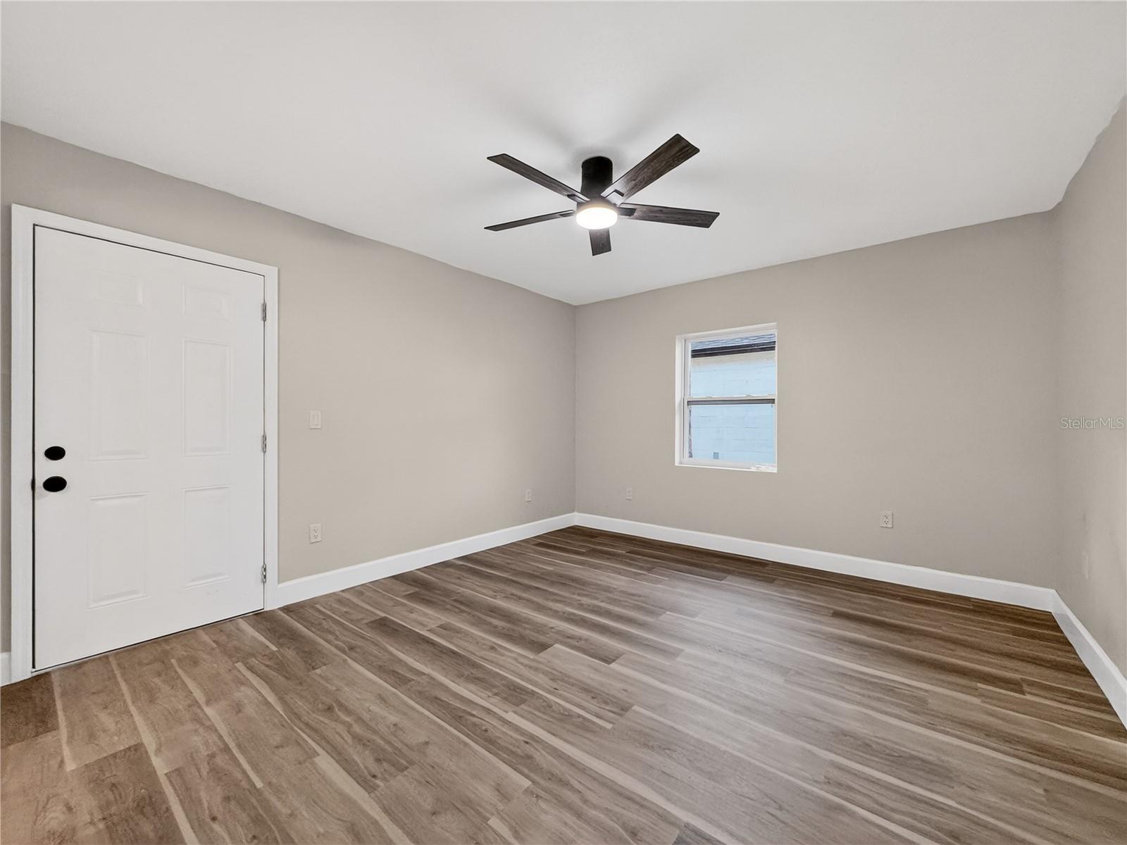 WHISPERING HILLS GOLF ESTATES - Residential