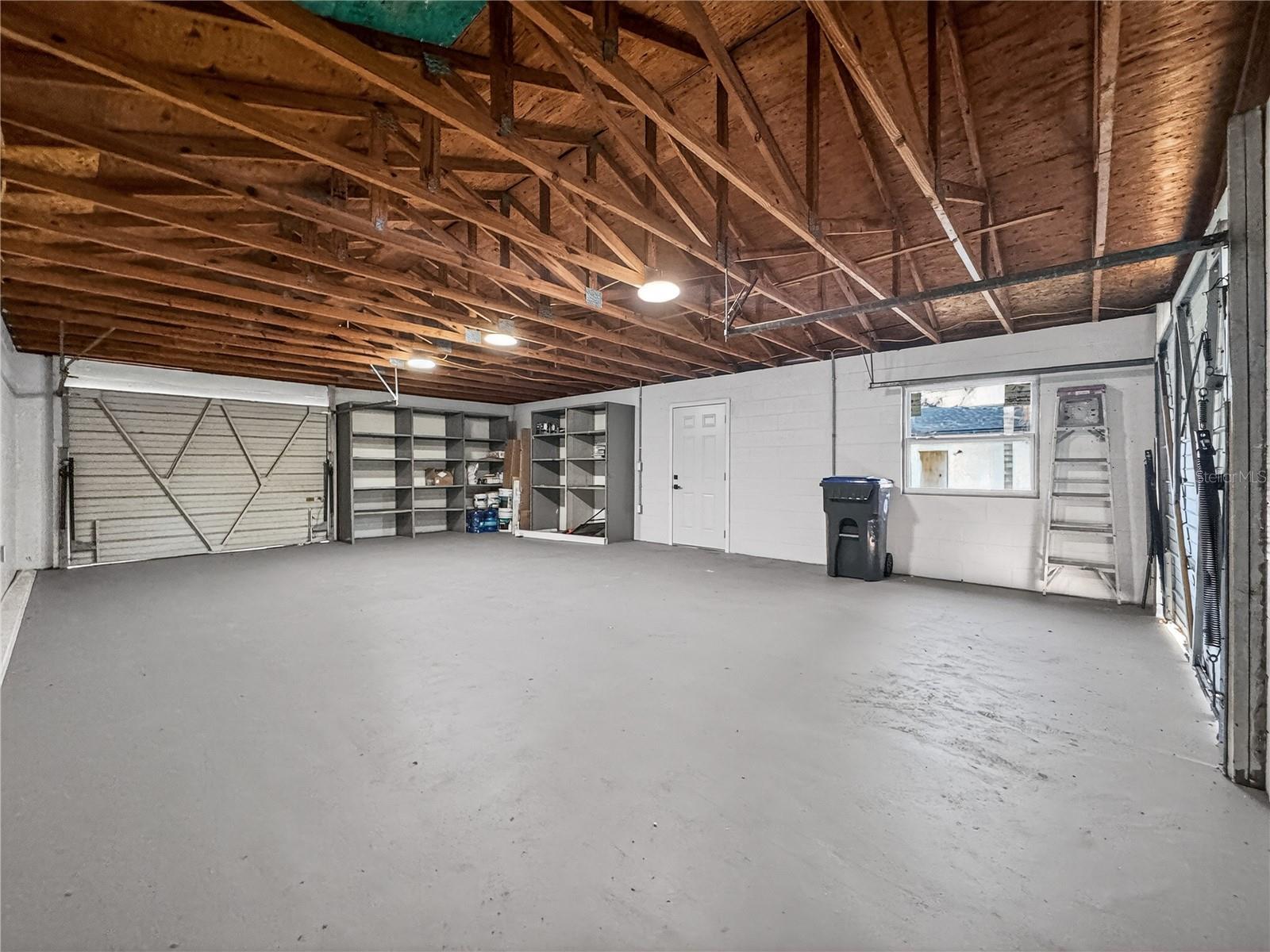 WHISPERING HILLS GOLF ESTATES - Residential