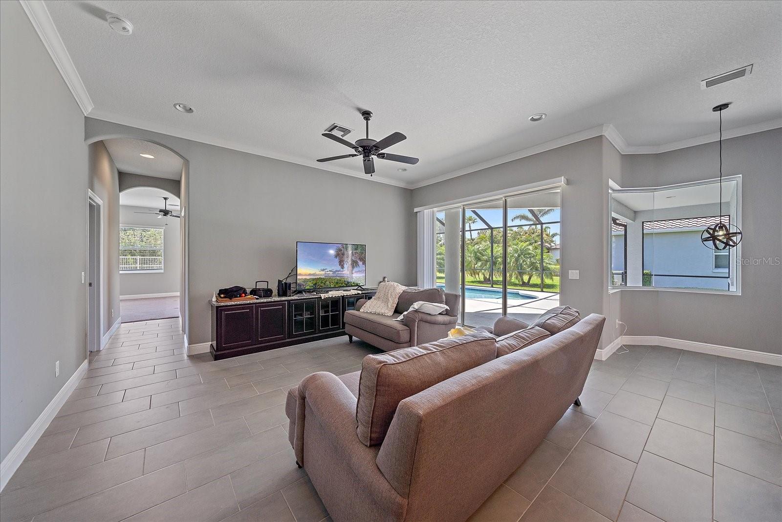 ENCLAVE AT COUNTRY MEADOWS - Residential