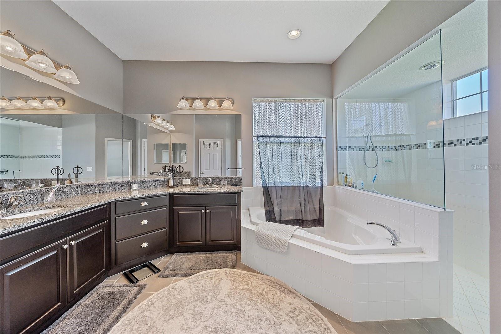 ENCLAVE AT COUNTRY MEADOWS - Residential