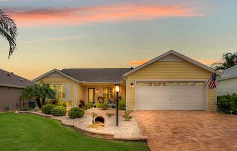 Photo of 2086 Ridge Spring Drive, The Villages, FL 32162 (MLS # G5101818)