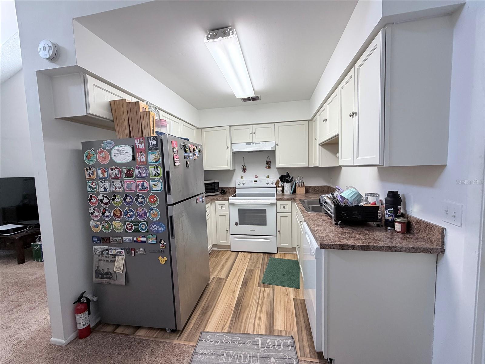 CARMEL OAKS CONDO PH 04 - Residential