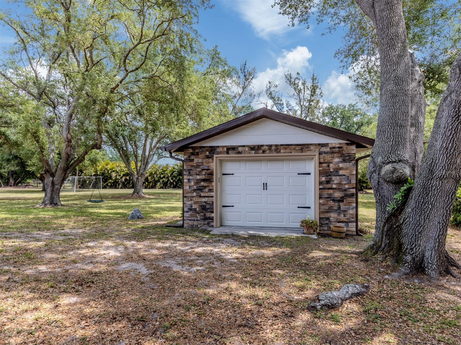 VENICE ACRES - Residential