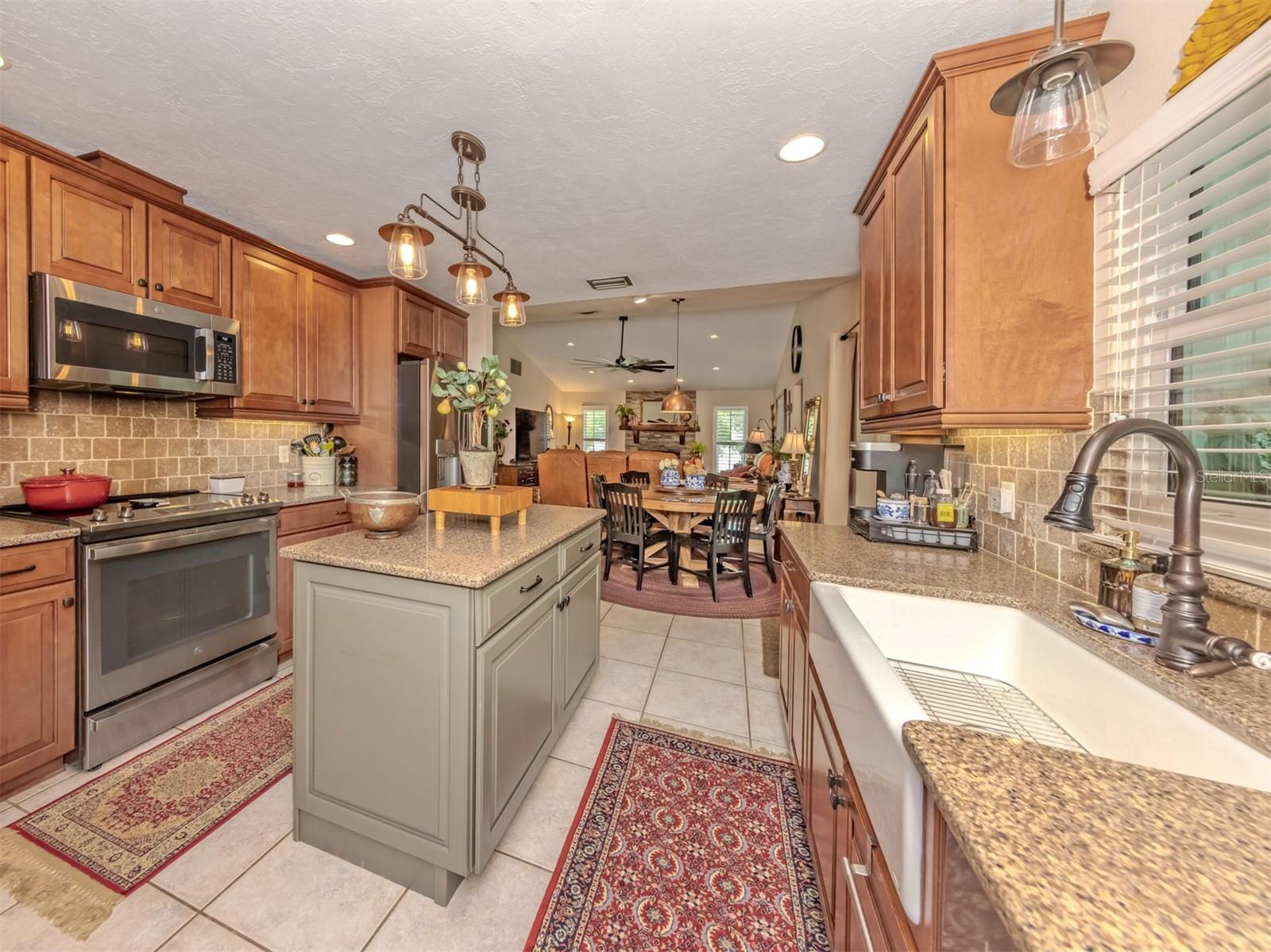 VENICE ACRES - Residential