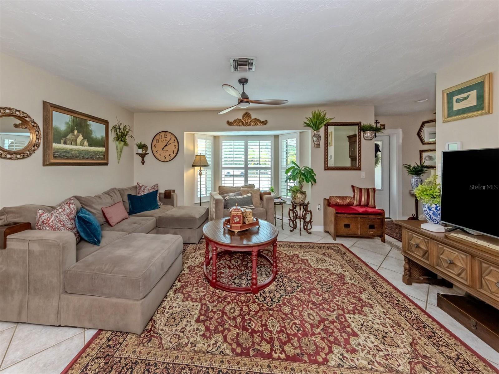 VENICE ACRES - Residential