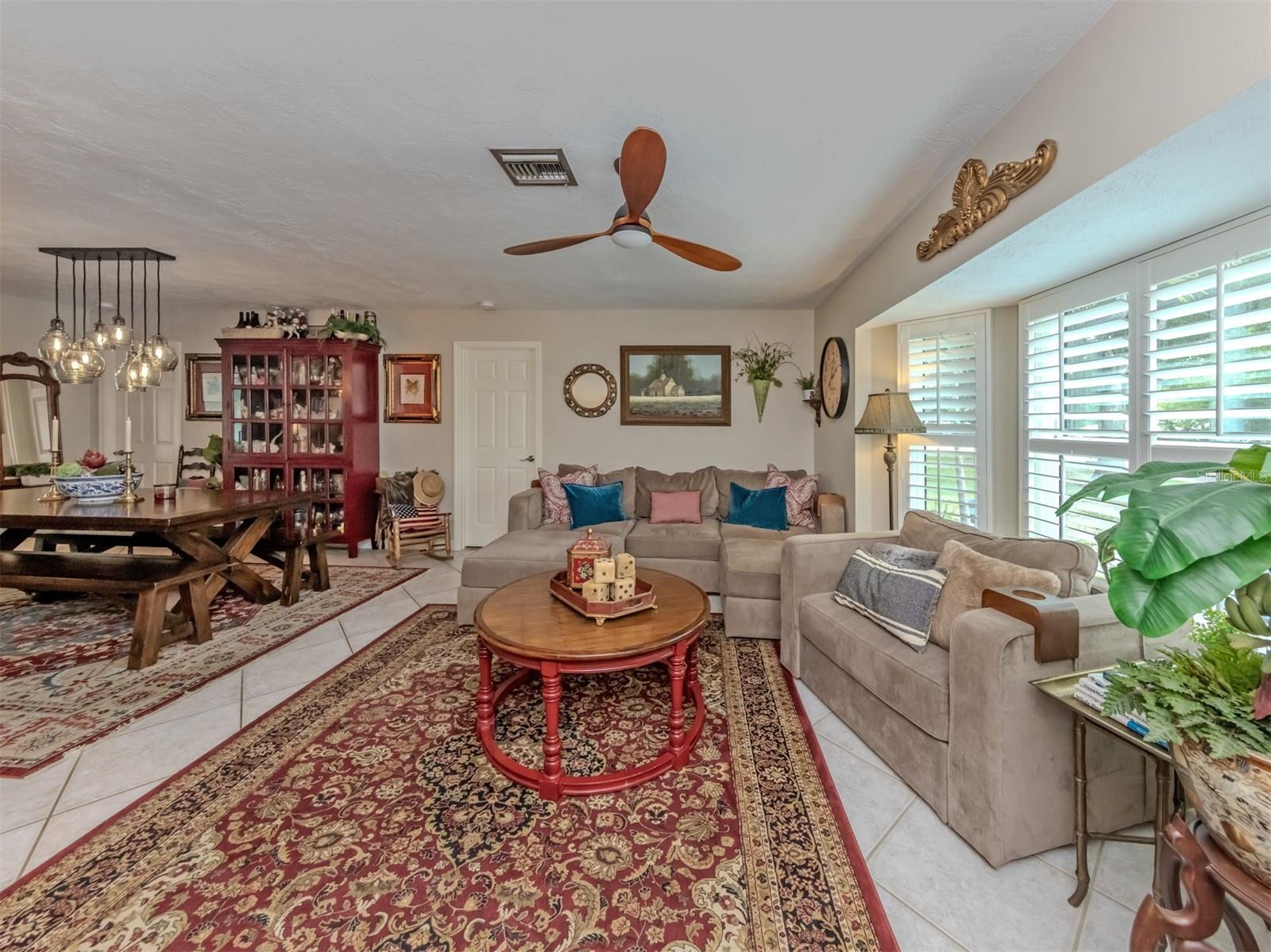 VENICE ACRES - Residential