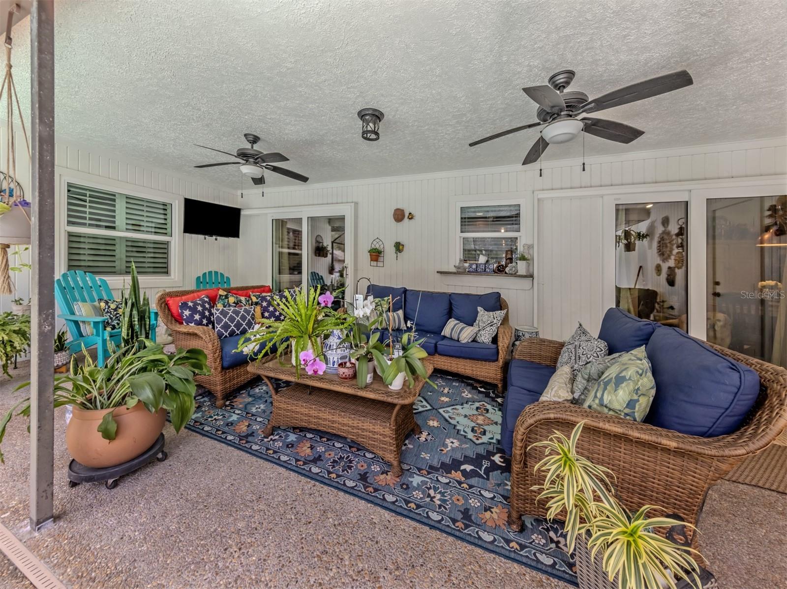 VENICE ACRES - Residential