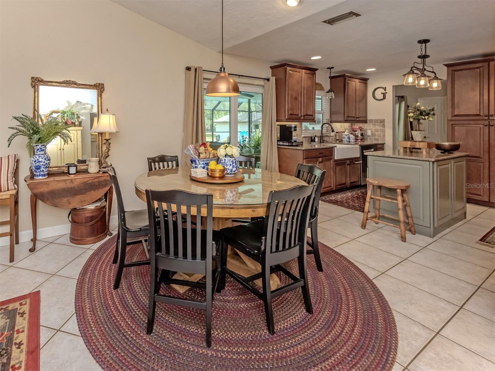 VENICE ACRES - Residential