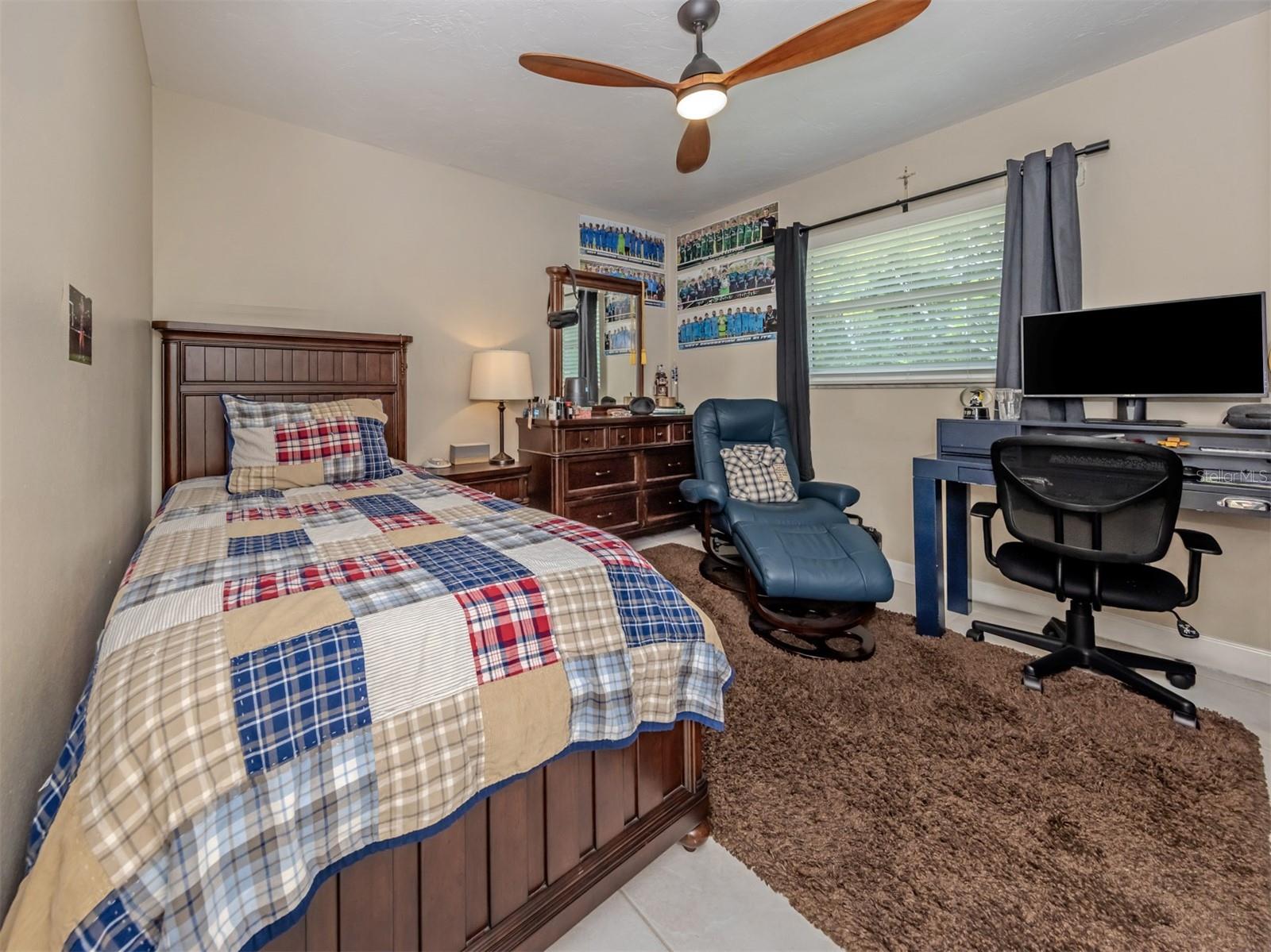 VENICE ACRES - Residential