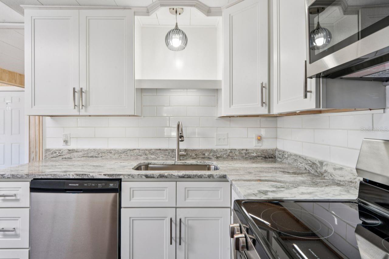 BROOKRIDGE COMMUNITY - Residential