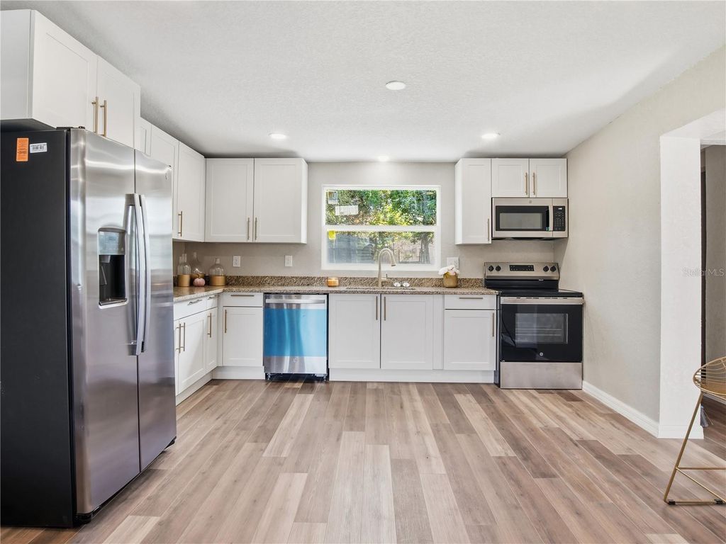 Photo of 1250 31st Street NW, Winter Haven, FL 33881 (MLS # O6361582)