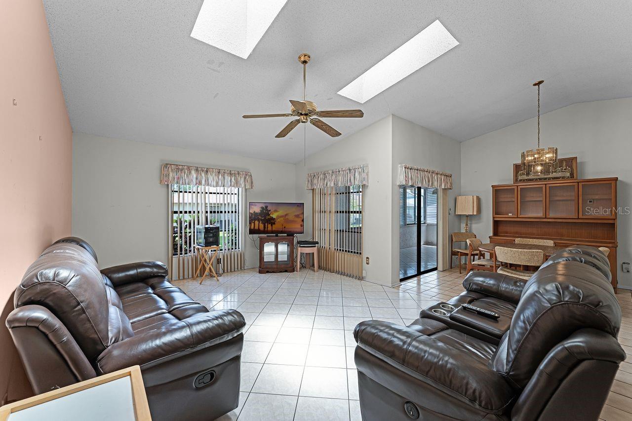 5439 E SACRAMENTO COURT
