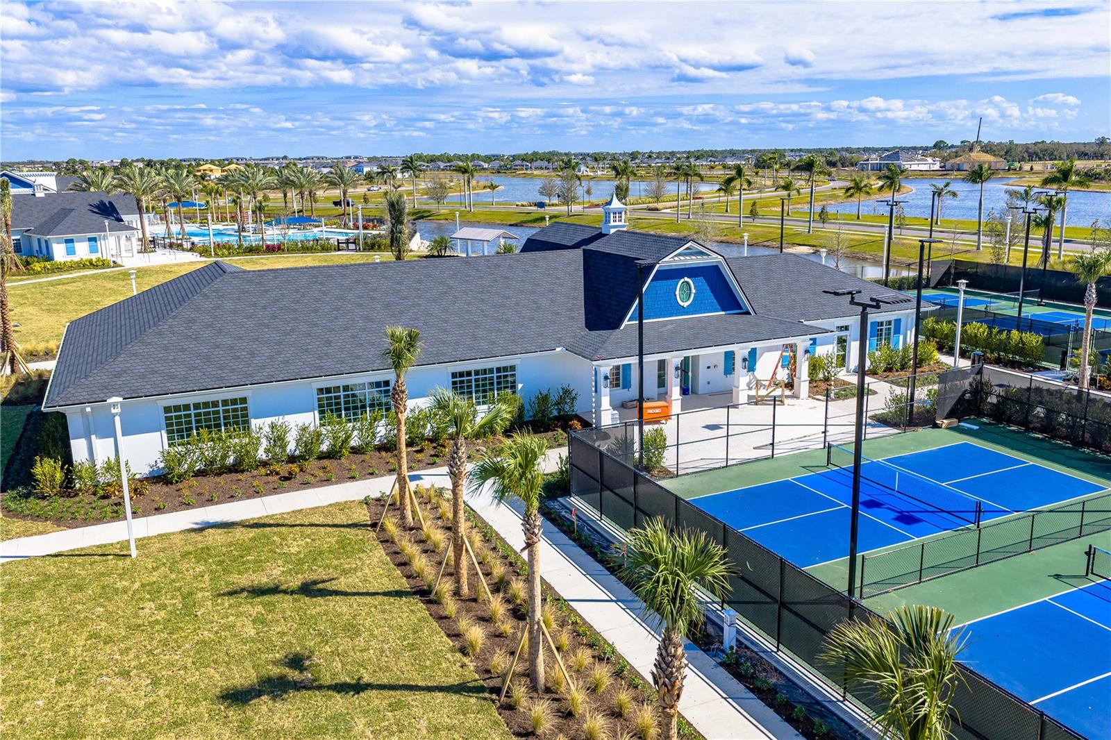 PALMERA AT WELLEN PARK - Residential