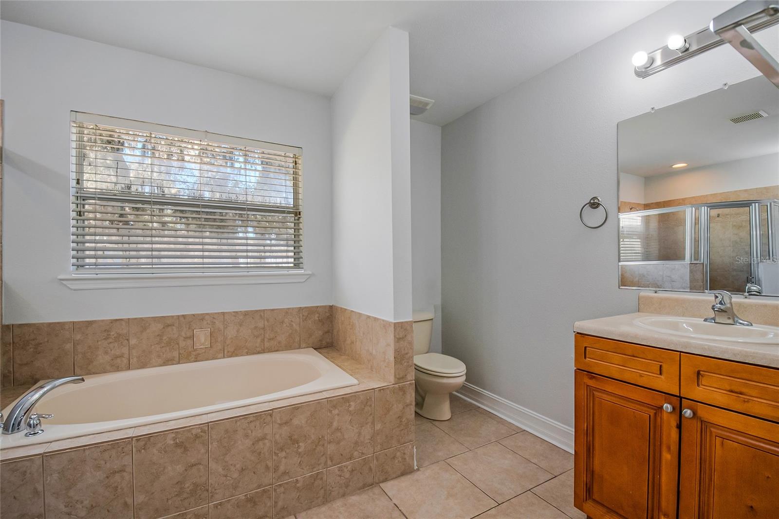 OAK MANOR - Residential