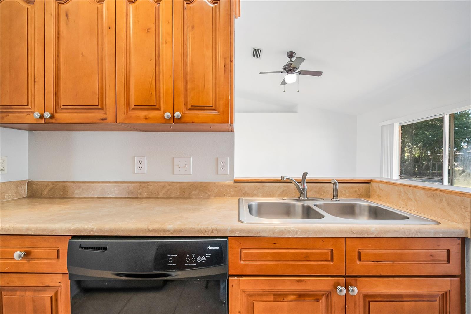 OAK MANOR - Residential