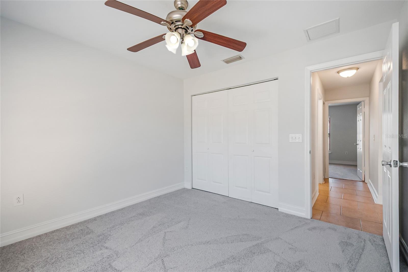 OAK MANOR - Residential