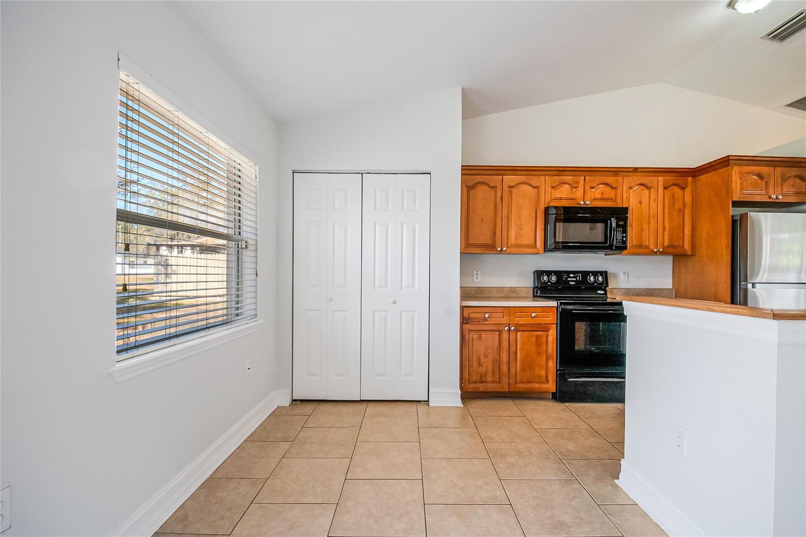 OAK MANOR - Residential